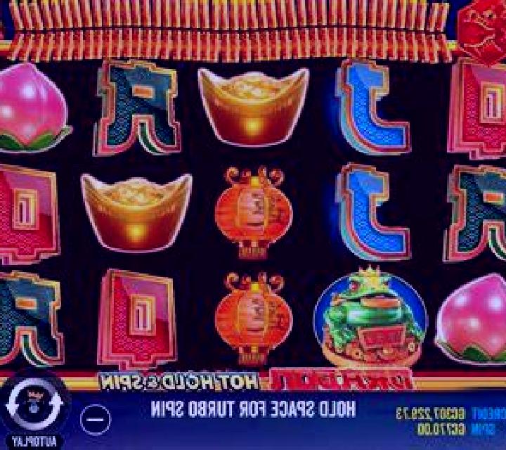 4 Gold Lanterns Hold and Win slot game