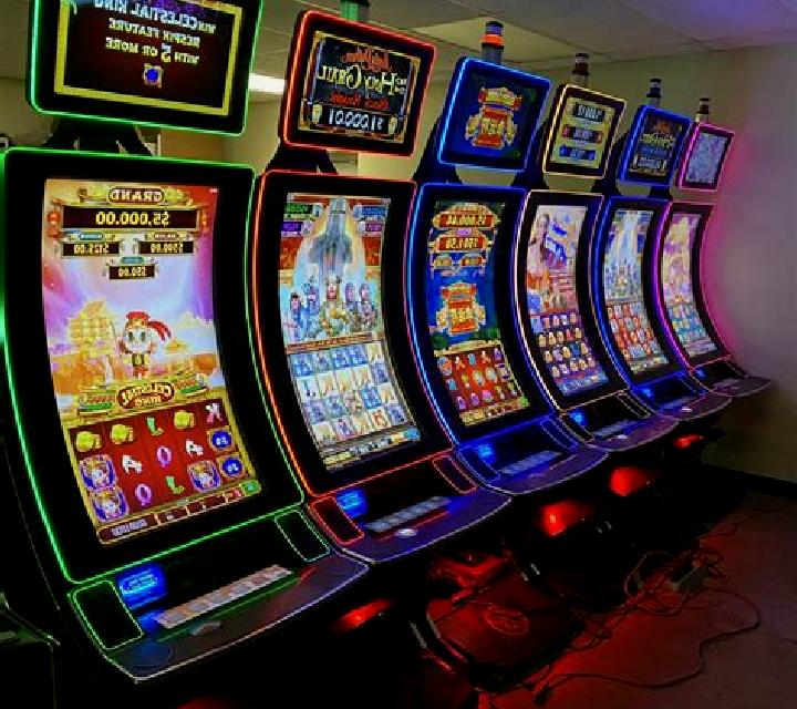 777 Streak: Megacharged slot game