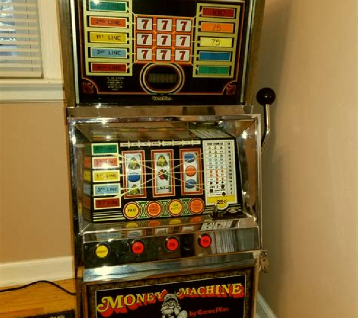 Lucky Leaves 9 Lines slot machine