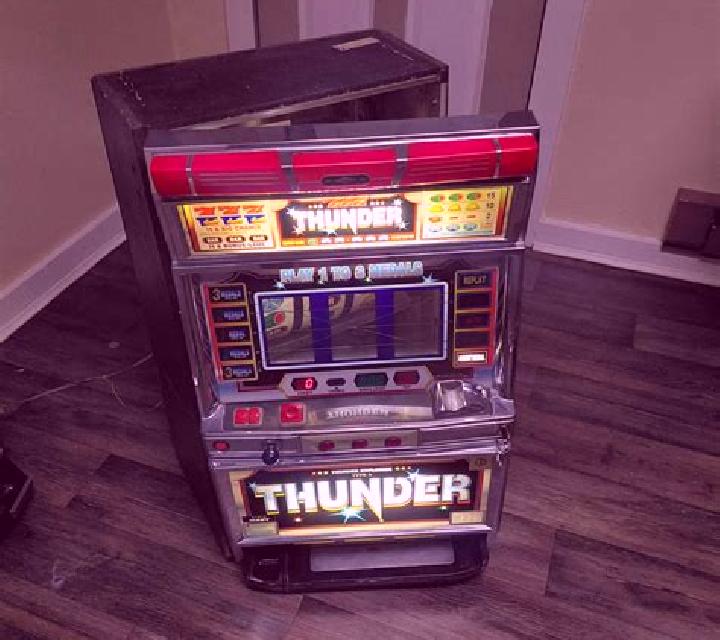 Thunder Plinko 2 slot machine